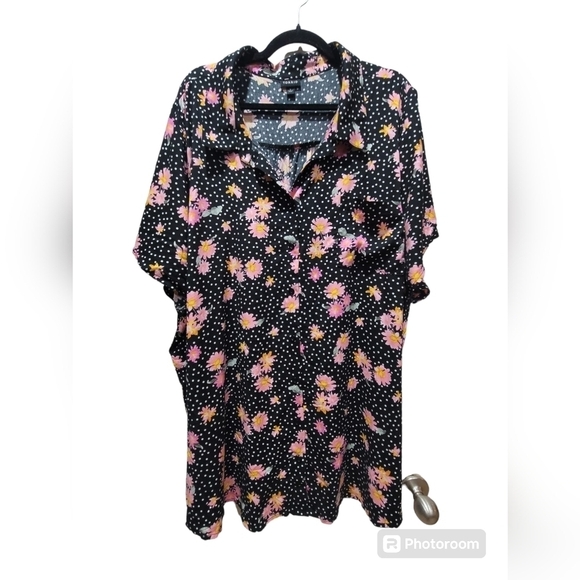 TORRID Sz 6X Polka Dot Floral Button Down Blouse - Picture 3 of 8